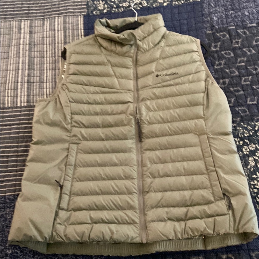 Columbia Green Quilted Vest Lightweight Outdoor